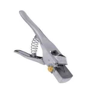 Medium Ear Notcher With V Die